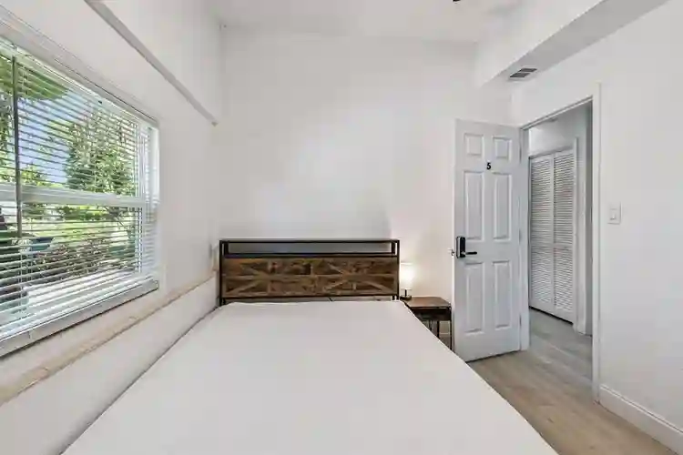 9 BR in St. Petersburg
