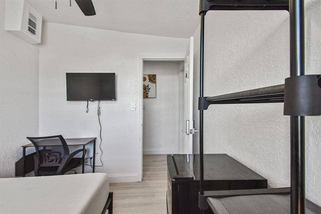 9 BR in St. Petersburg
