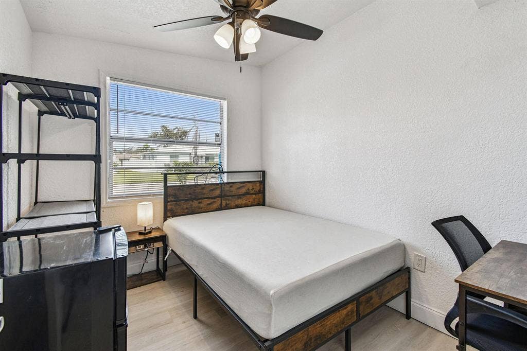 9 BR in St. Petersburg