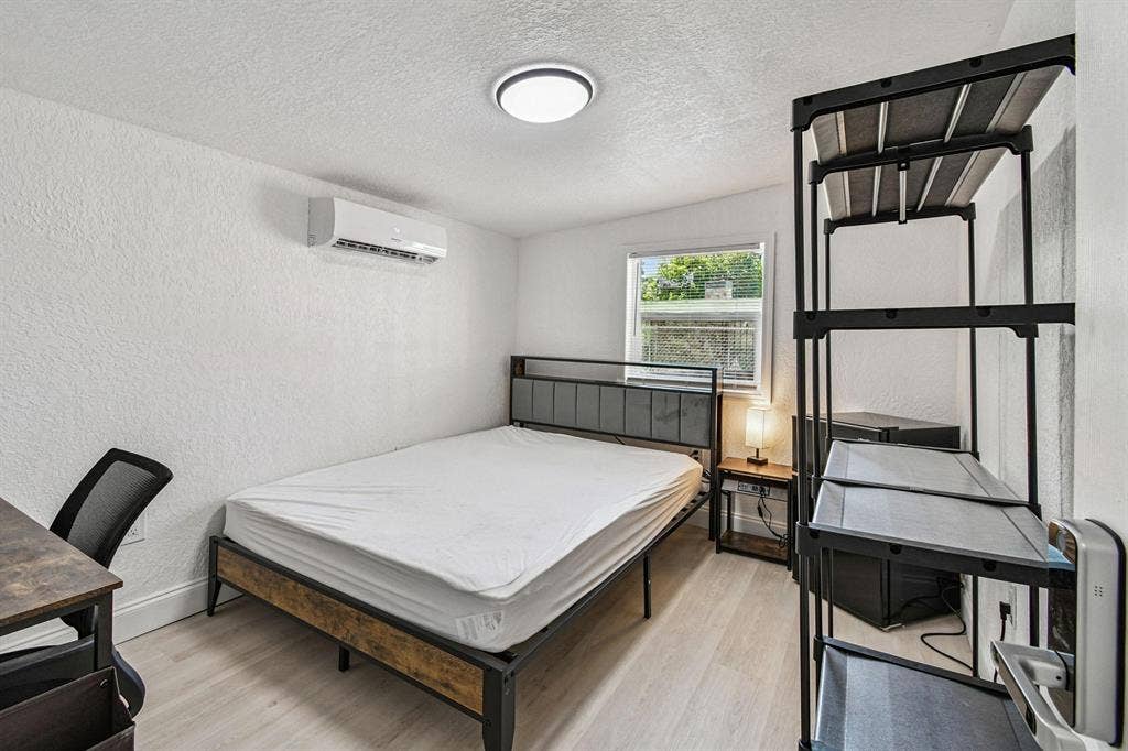 9 BR in St. Petersburg