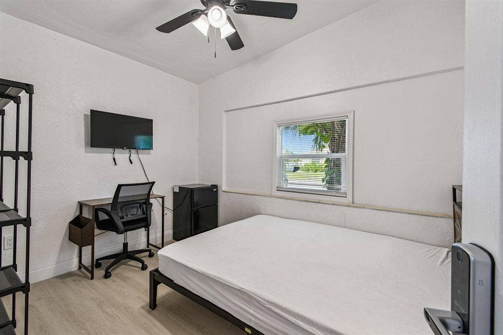 9 BR in St. Petersburg