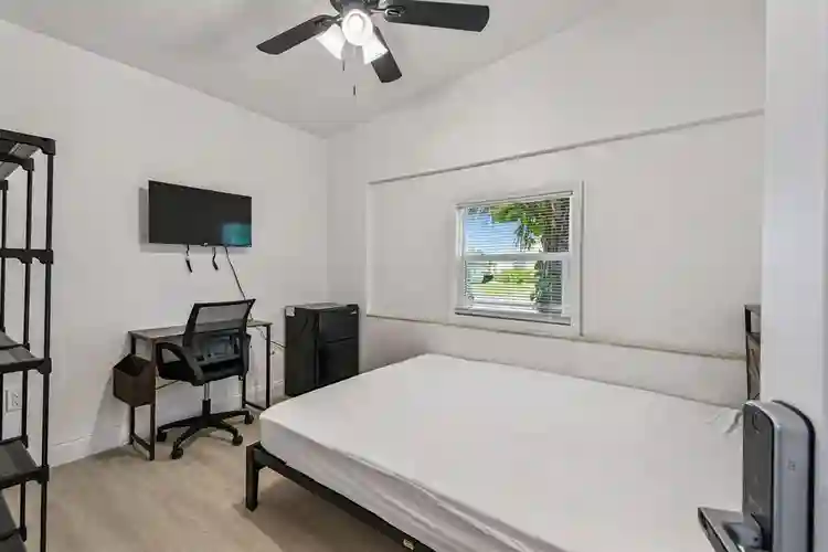 9 BR in St. Petersburg