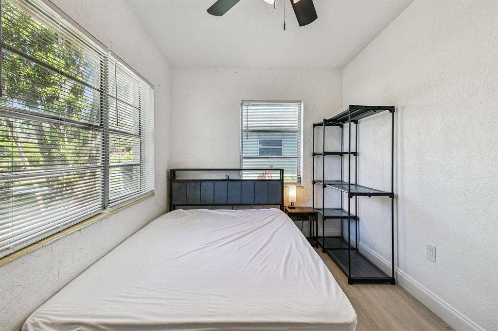 9 BR in St. Petersburg