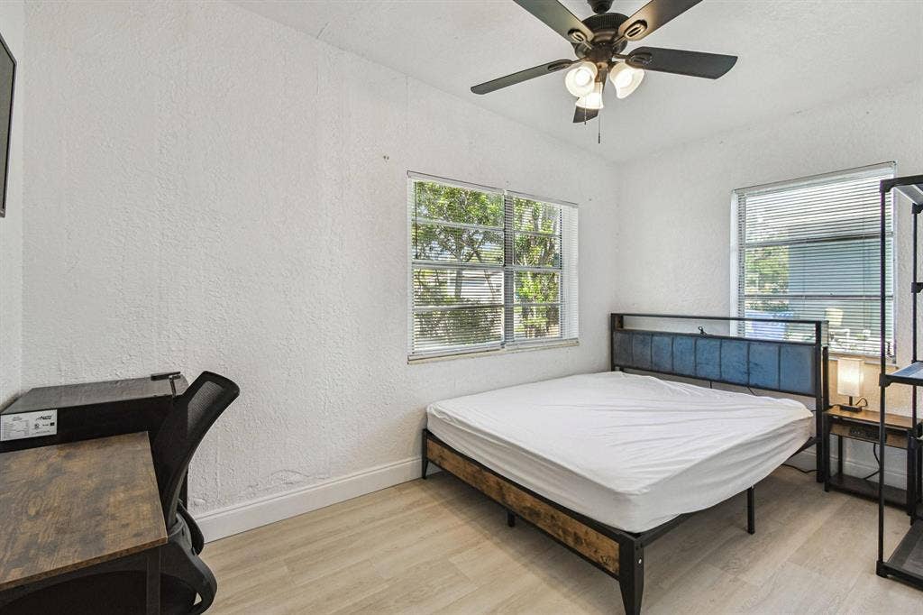 9 BR in St. Petersburg