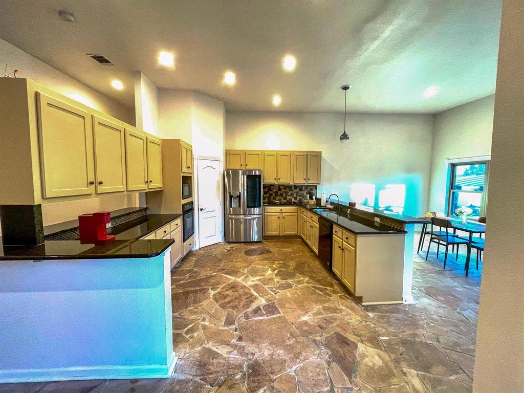 8 BR in San Antonio