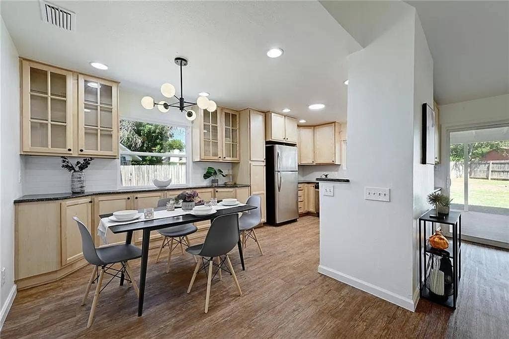 7 BR in Austin