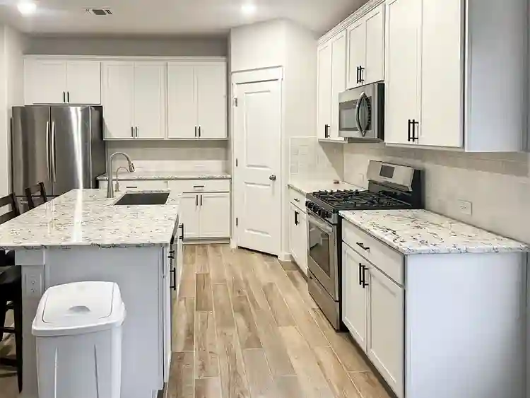5 BR in Converse