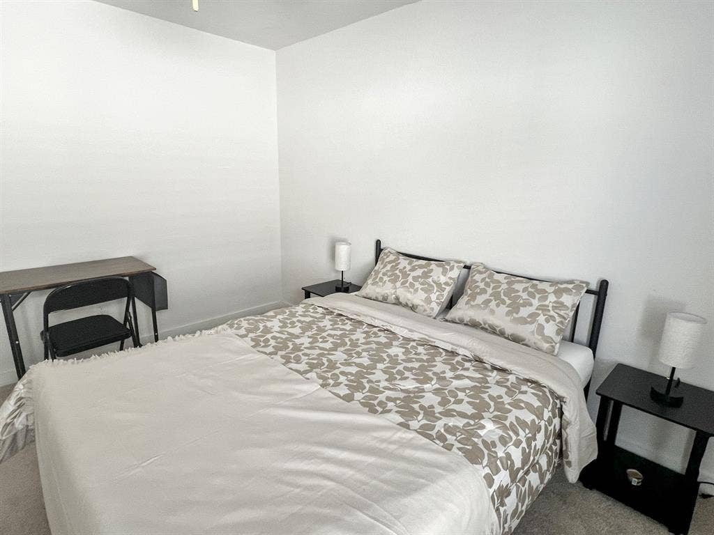 5 BR in Converse