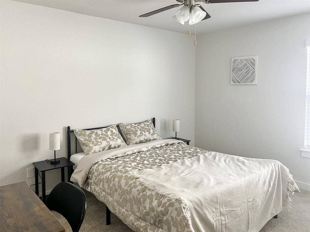 5 BR in Converse