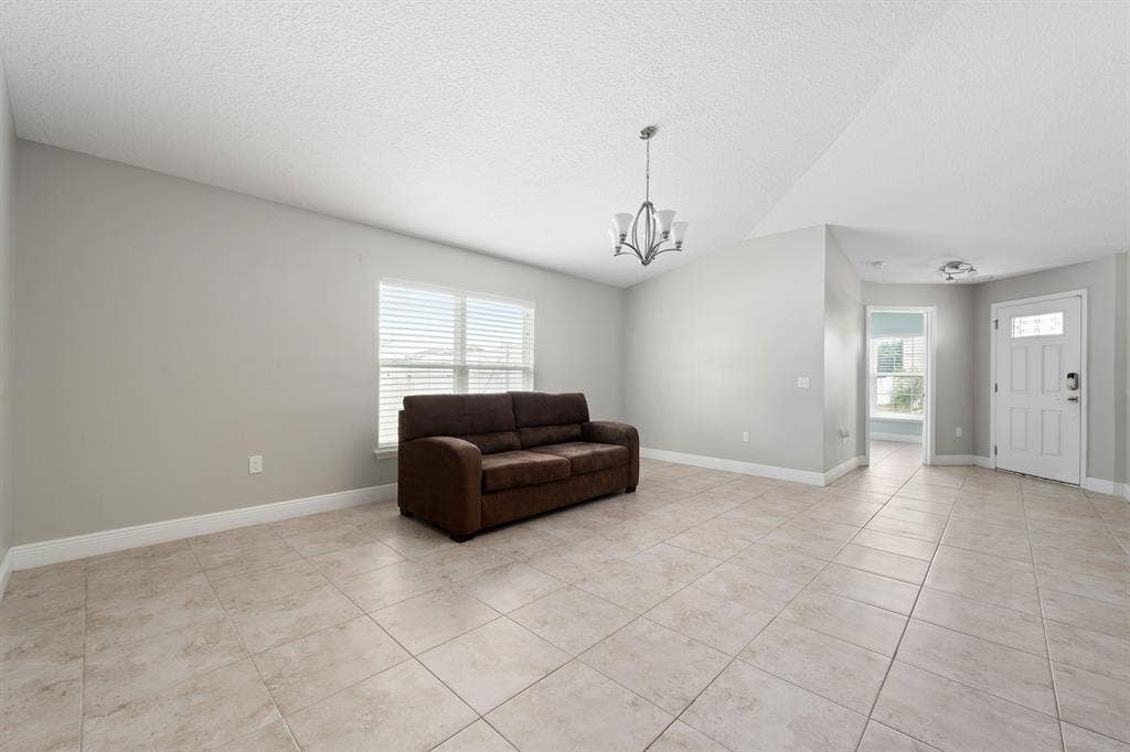 3 BR in Kissimmee