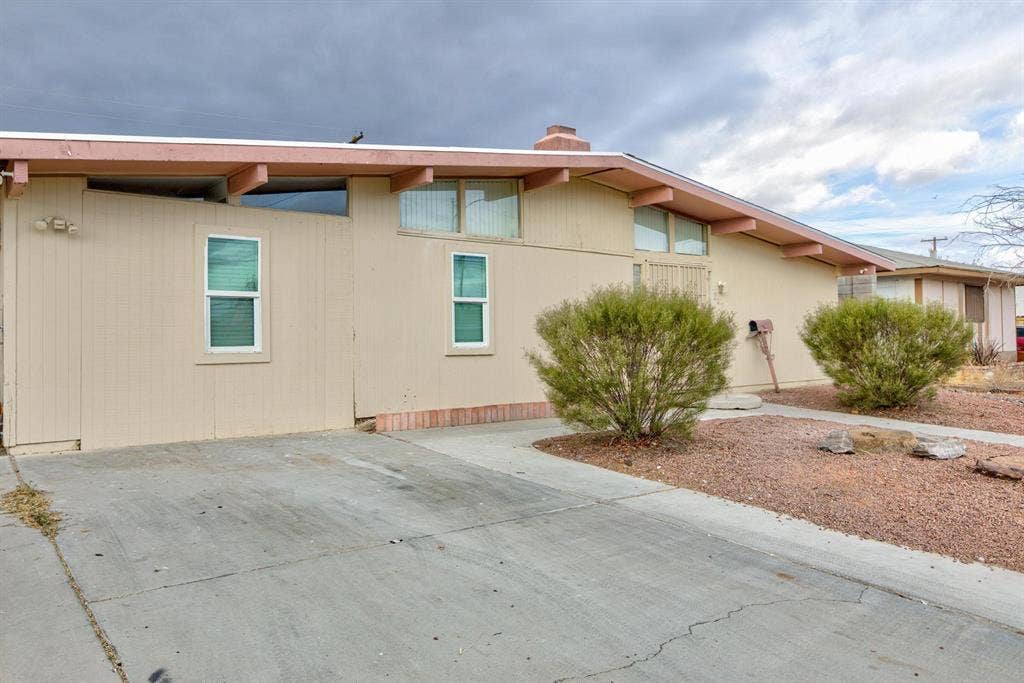 3 BR in Las Vegas