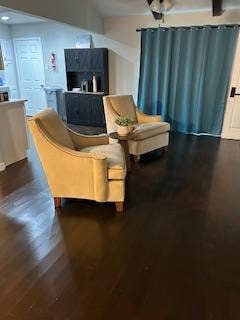 4 BR in Dallas