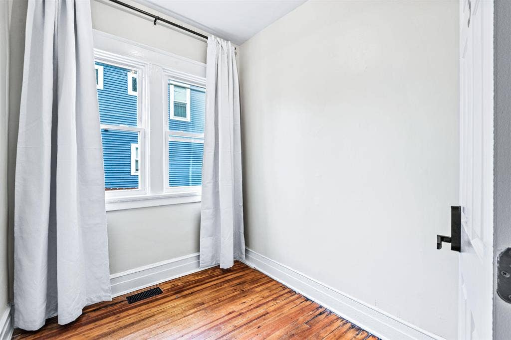 6 BR in Richmond