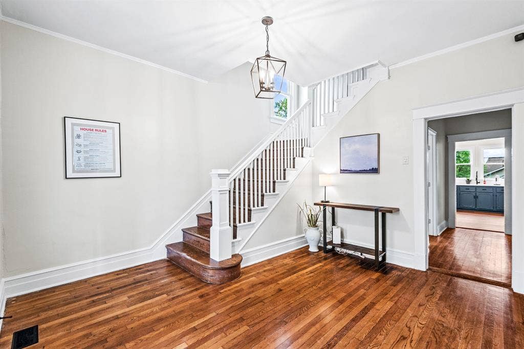 6 BR in Richmond