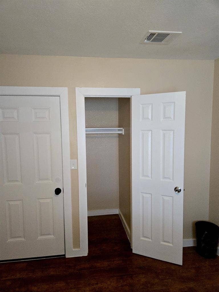 9 BR in Houston