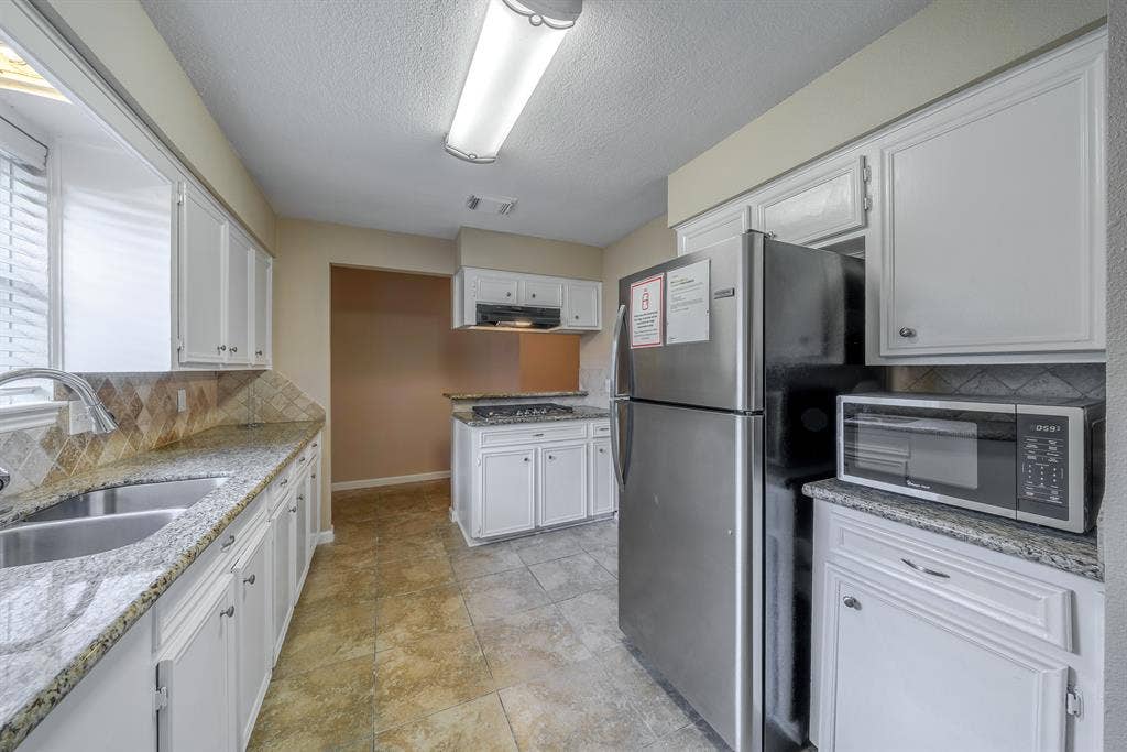 9 BR in Houston