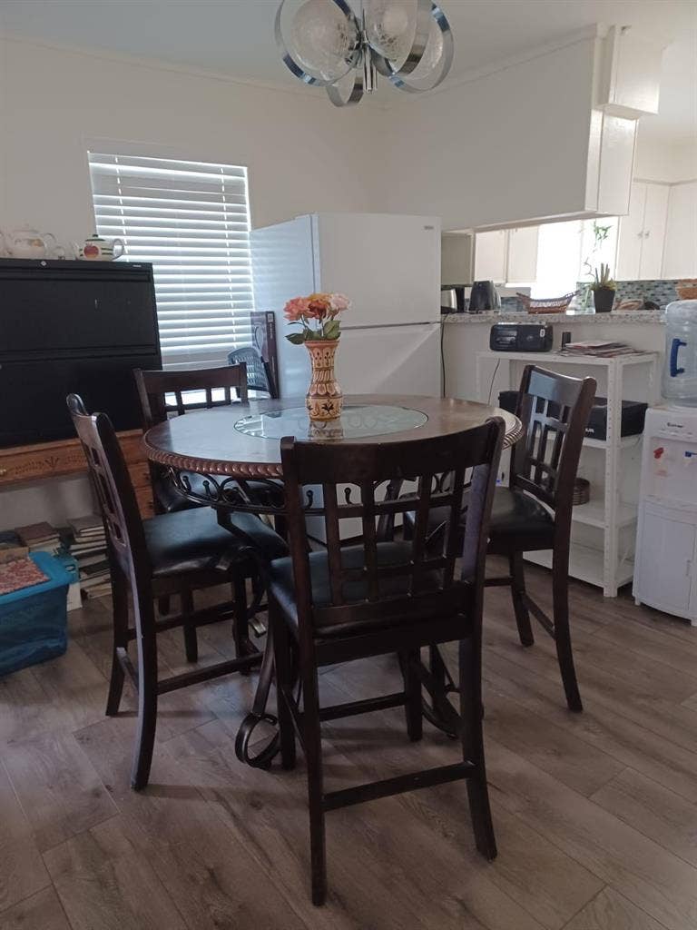 7 BR in Houston