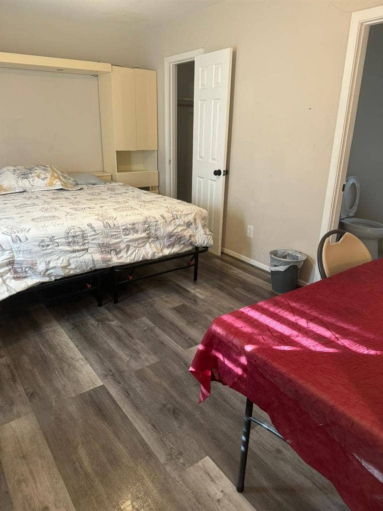 7 BR in Houston