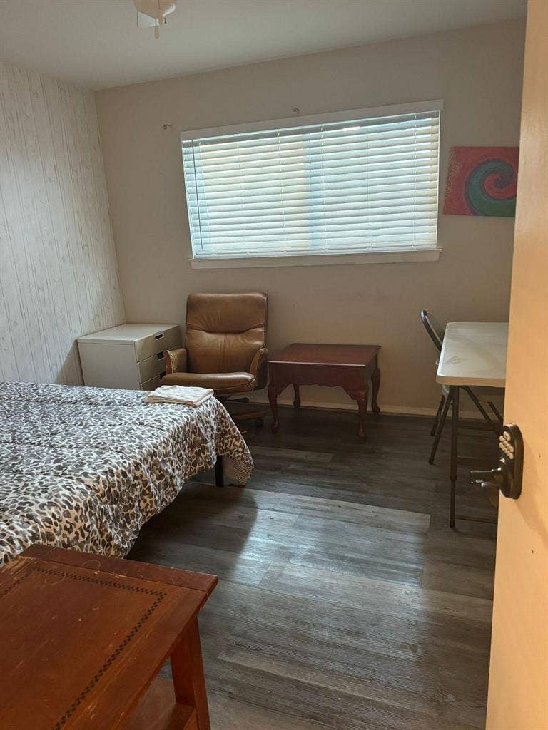 7 BR in Houston