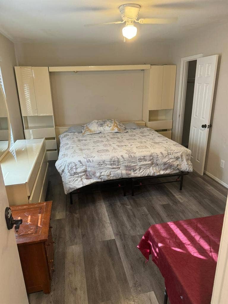 7 BR in Houston