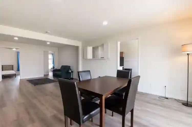 5 BR in Dallas