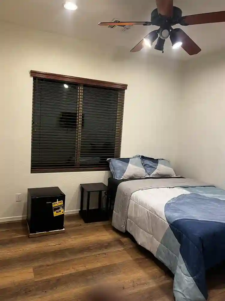 8 BR in Phoenix
