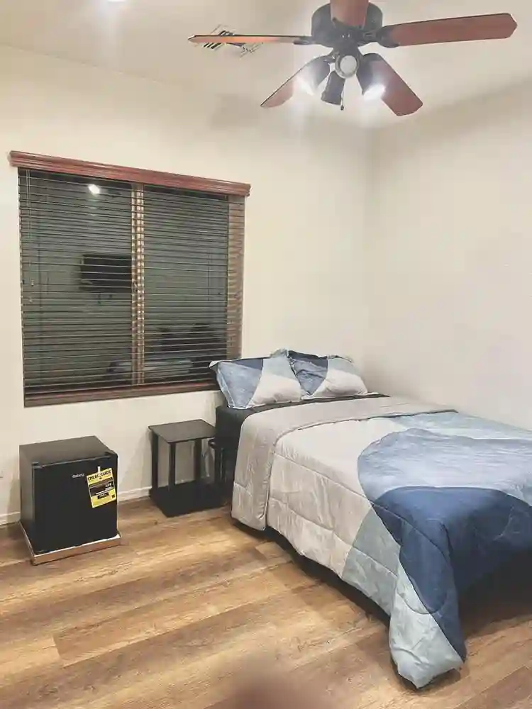 8 BR in Phoenix