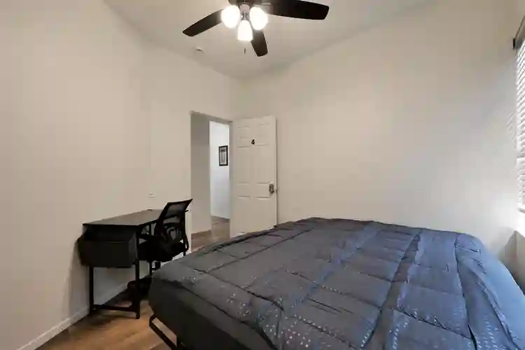 8 BR in Phoenix
