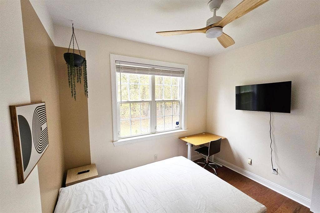 8 BR in Charlotte
