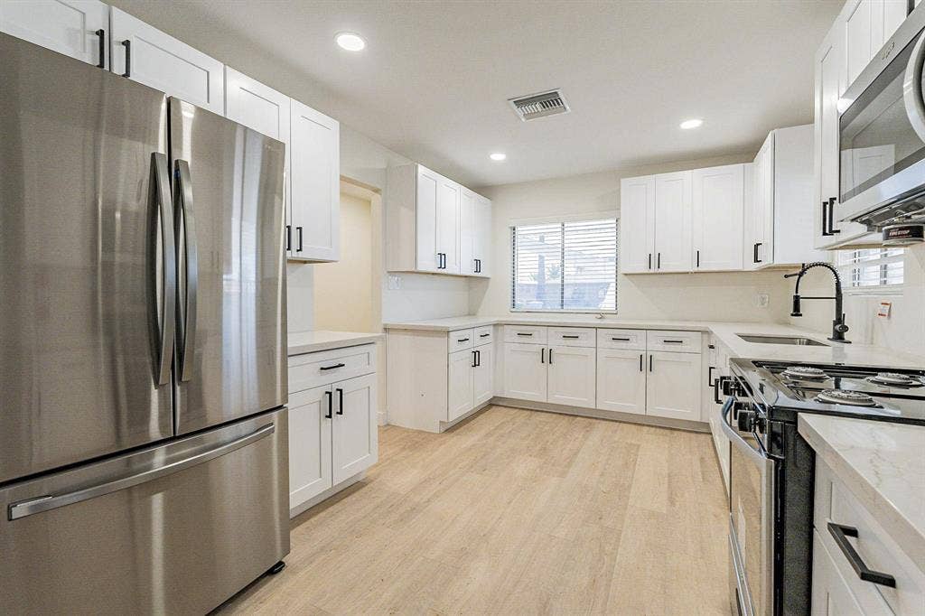 6 BR in Phoenix