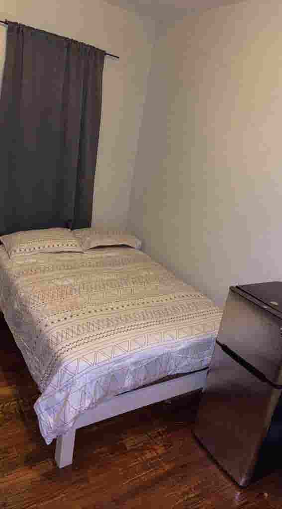 ROOM FOR RENT UPTOWN MANHATTAN