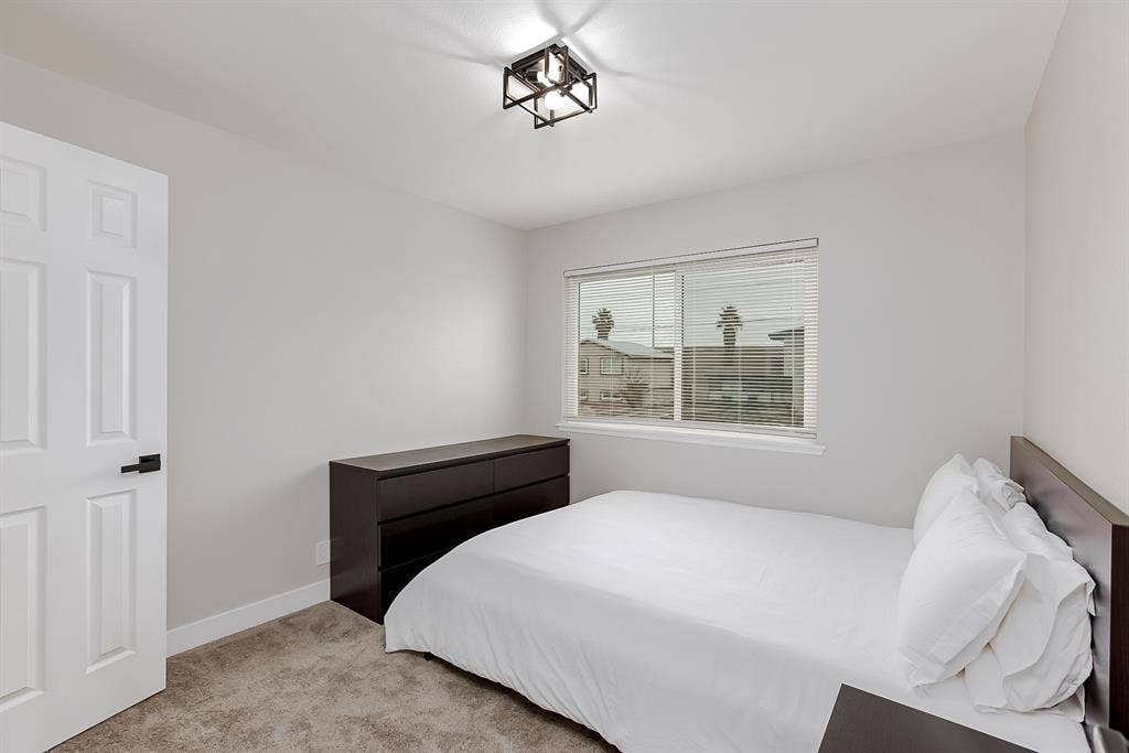 6 BR in Las Vegas