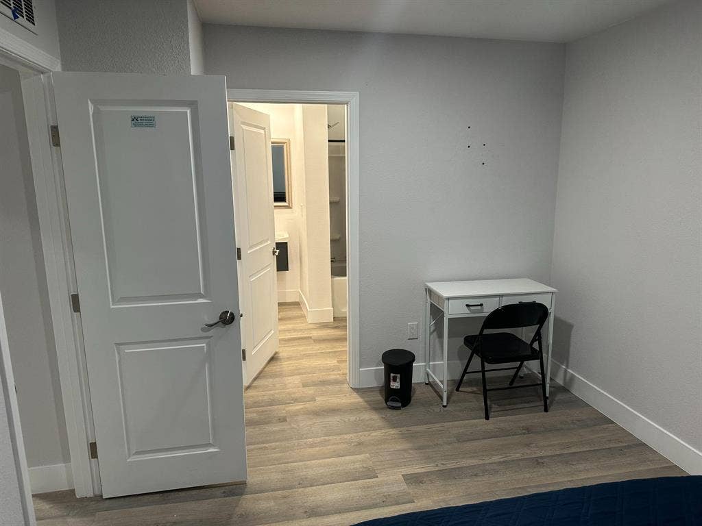 6 BR in Las Vegas
