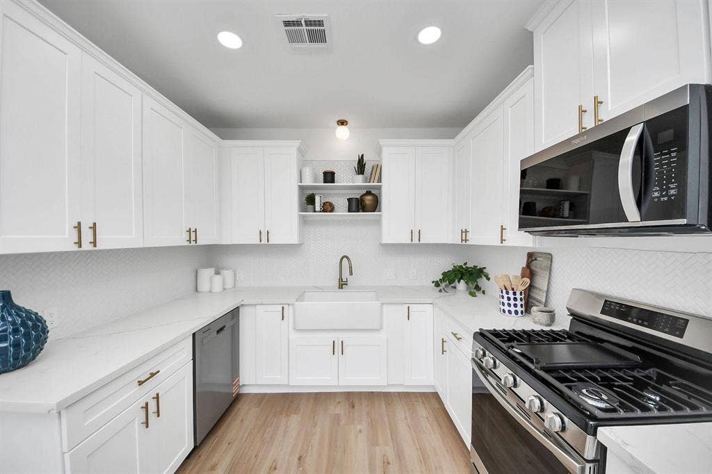 3 BR in Clear Lake Shores