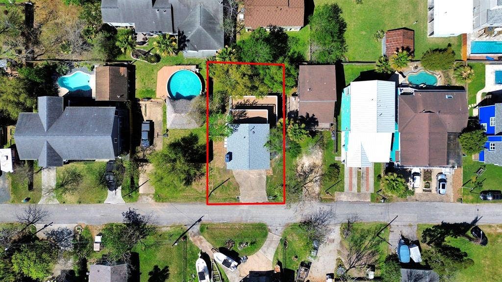 3 BR in Clear Lake Shores