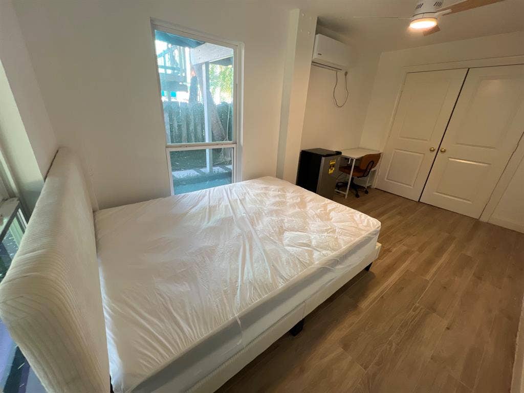 3 BR in Clear Lake Shores