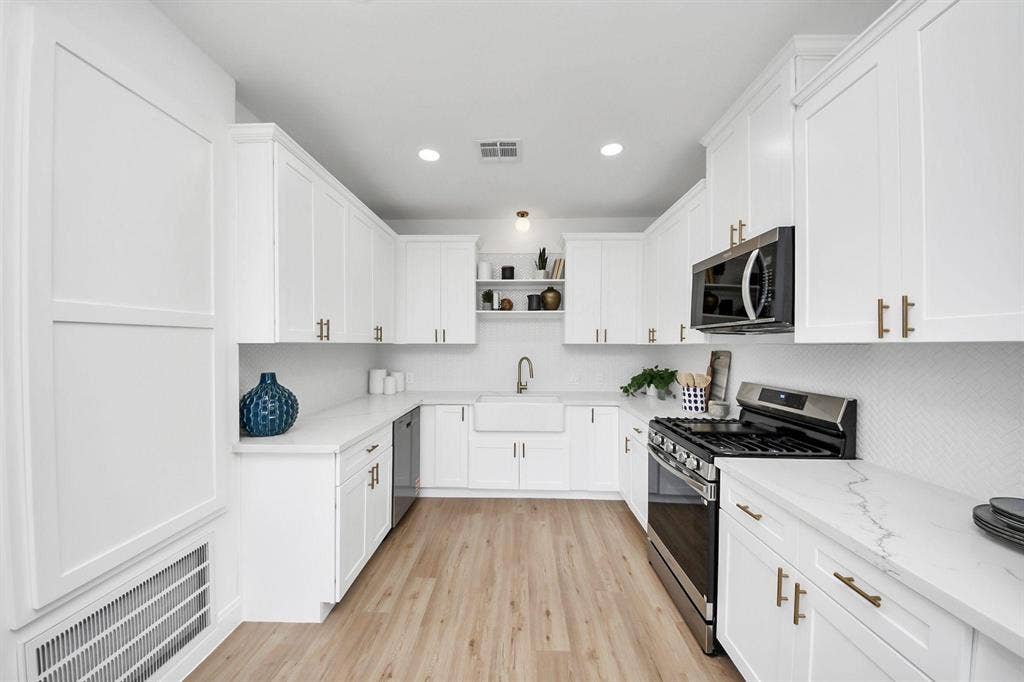 3 BR in Clear Lake Shores