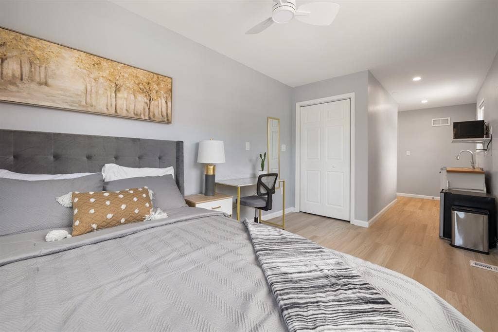 Private entrance guest suite!