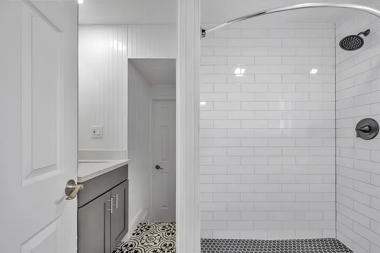 8 BR in St. Petersburg