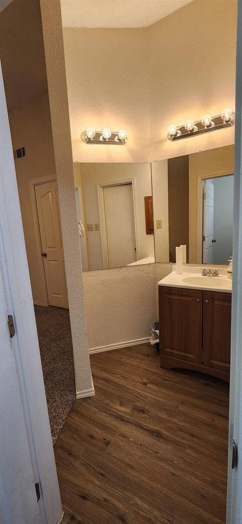 1 BR in DeSoto