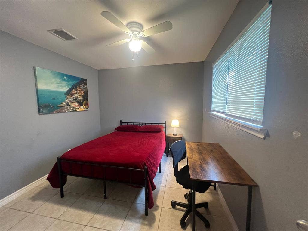 3 BR in Houston