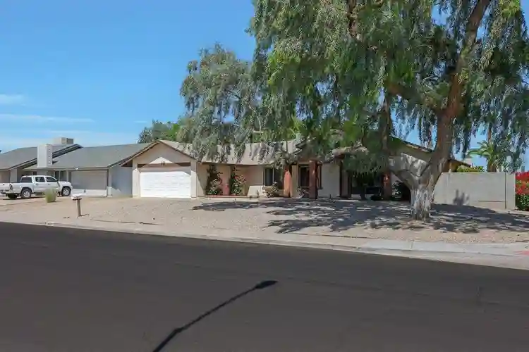 8 BR in Phoenix
