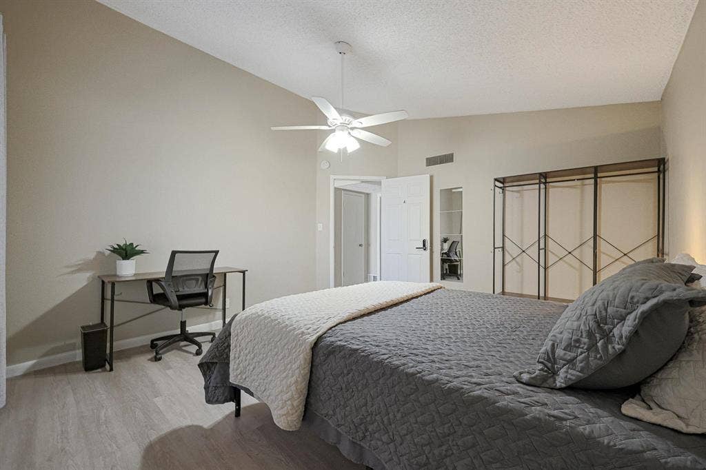 8 BR in Phoenix
