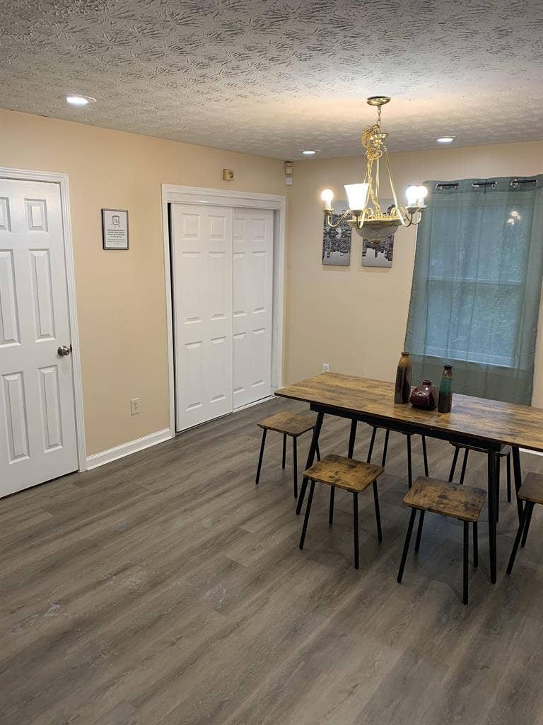 4 BR in Atlanta