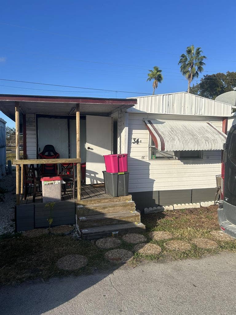 2 BR in Hallandale Beach