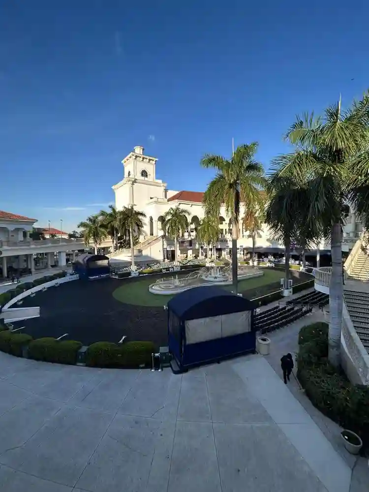 2 BR in Hallandale Beach