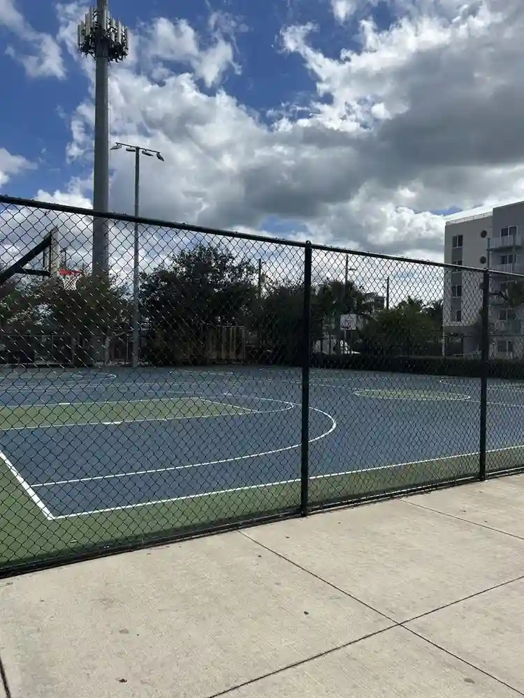 2 BR in Hallandale Beach