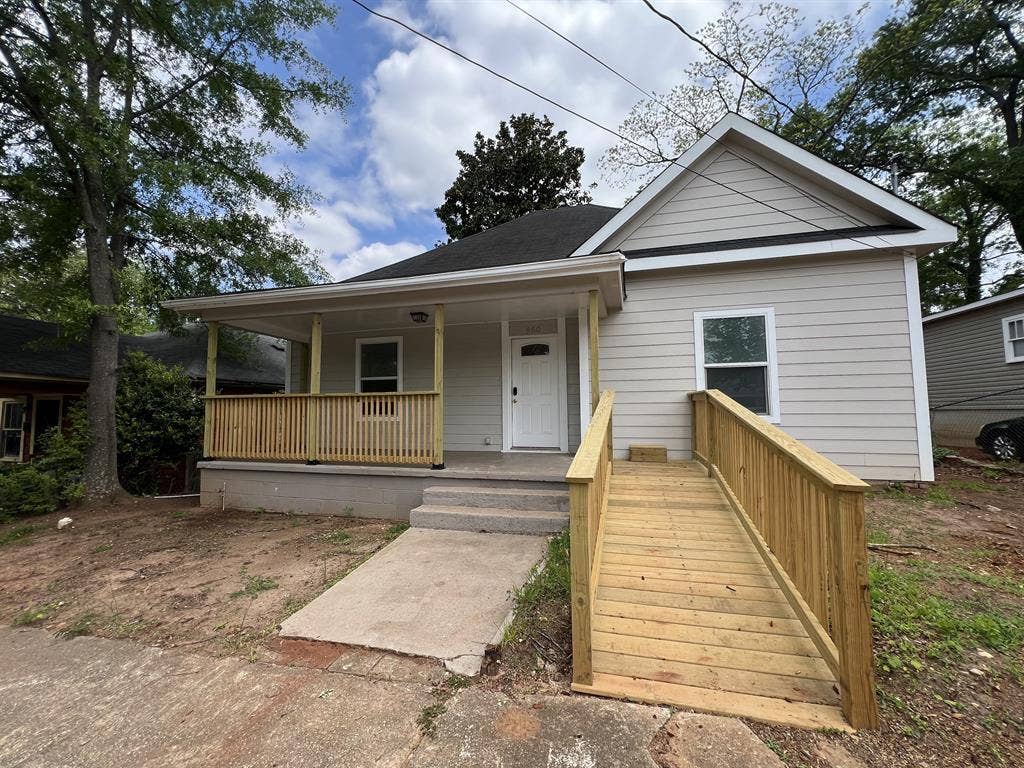4 BR in Atlanta