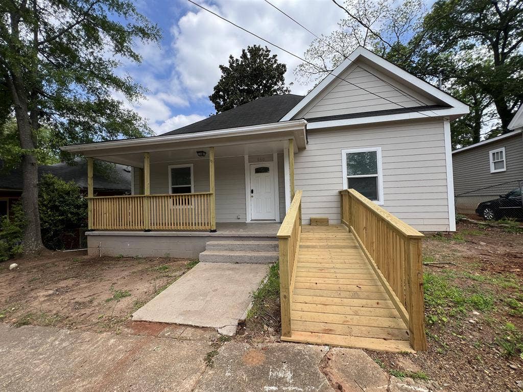 4 BR in Atlanta