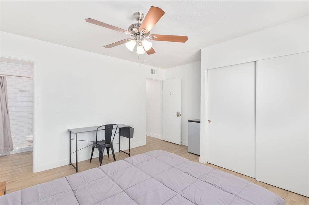 6 BR in Phoenix